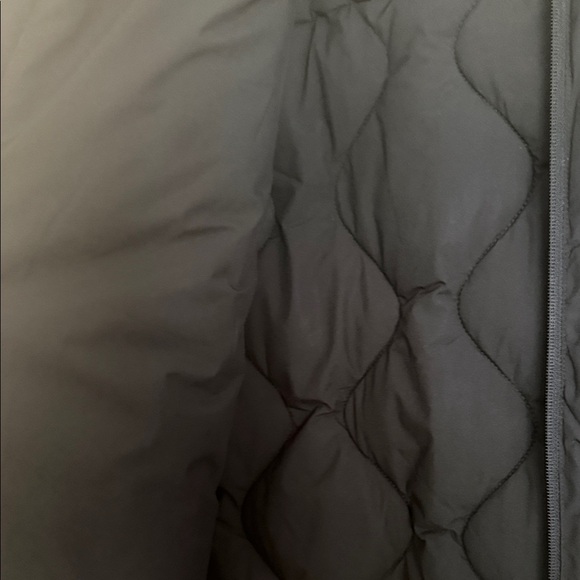 NWT Calvin Klein Men’s Quilted Bomber Jacket – Size M – New with Tags - Picture 8 of 8